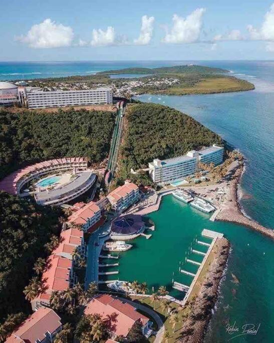 Beautiful Ocean Blue Love Oceanfront Apartment Fajardo Exterior photo